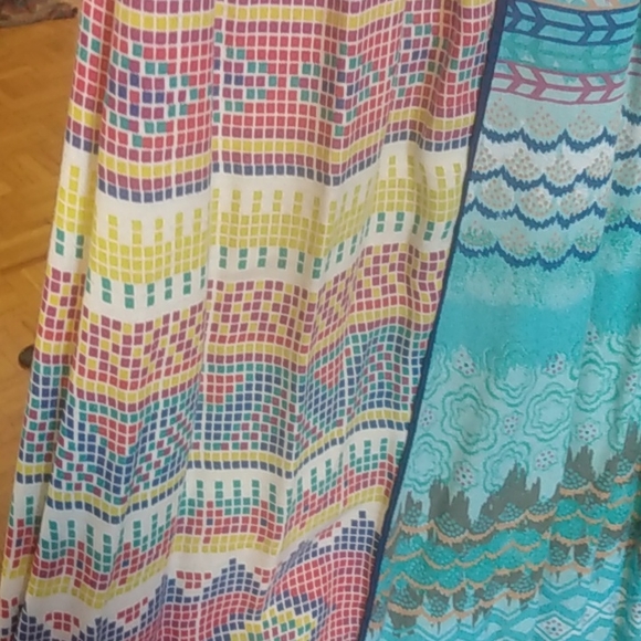 Dress-Bohemian/Pixel style printed Maxi dress - Picture 3 of 4